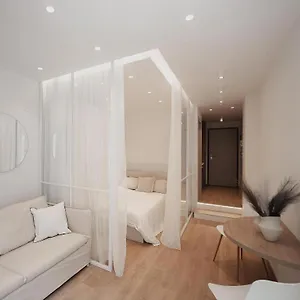 Apartament V1 Boutique Rooms, Nilie Hospitality Mgmt, Salonic